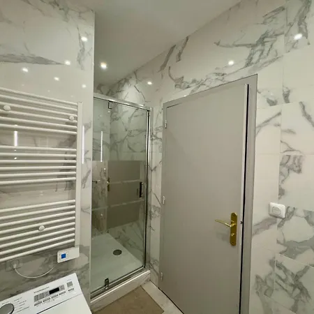 Appartement Azure - 4 Personnes - Check In H24&wifi Lyon