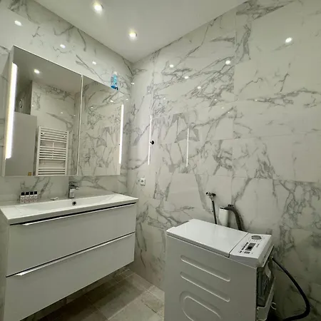 Appartement Azure - 4 Personnes - Check In H24&wifi Lyon
