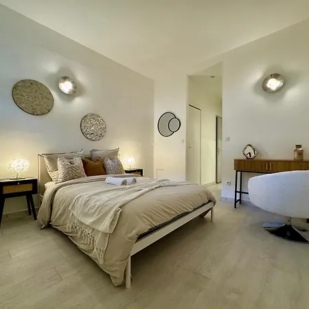 Azure - 4 Personnes - Check In H24&wifi Appartement